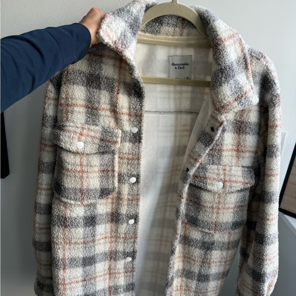 Abercrombie sweater jacket XS
